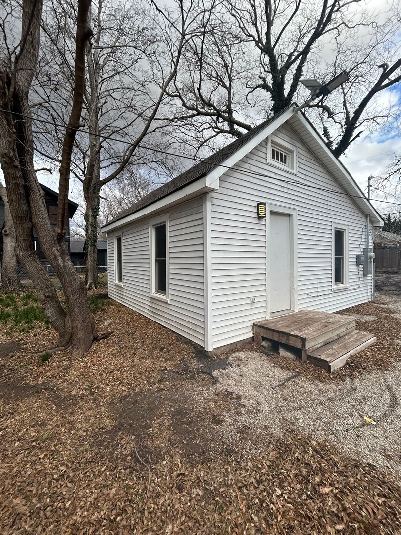 Wichita House: 328 Volutsia Ave