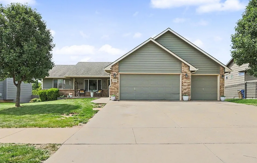 6 Bedroom, 3 Bath Home - Derby, KS