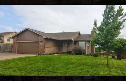 5 Bedroom, 3 Bath - Mulvane, KS