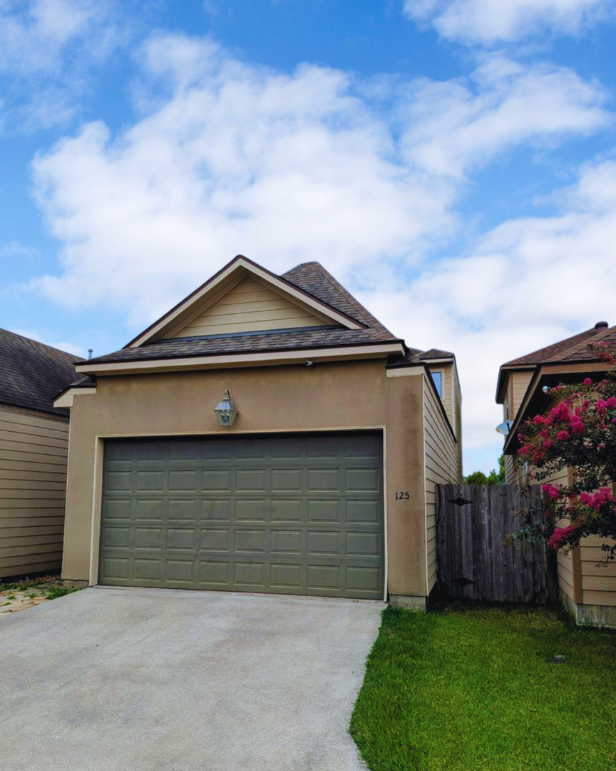 Luxury Awaits in Miramar! 