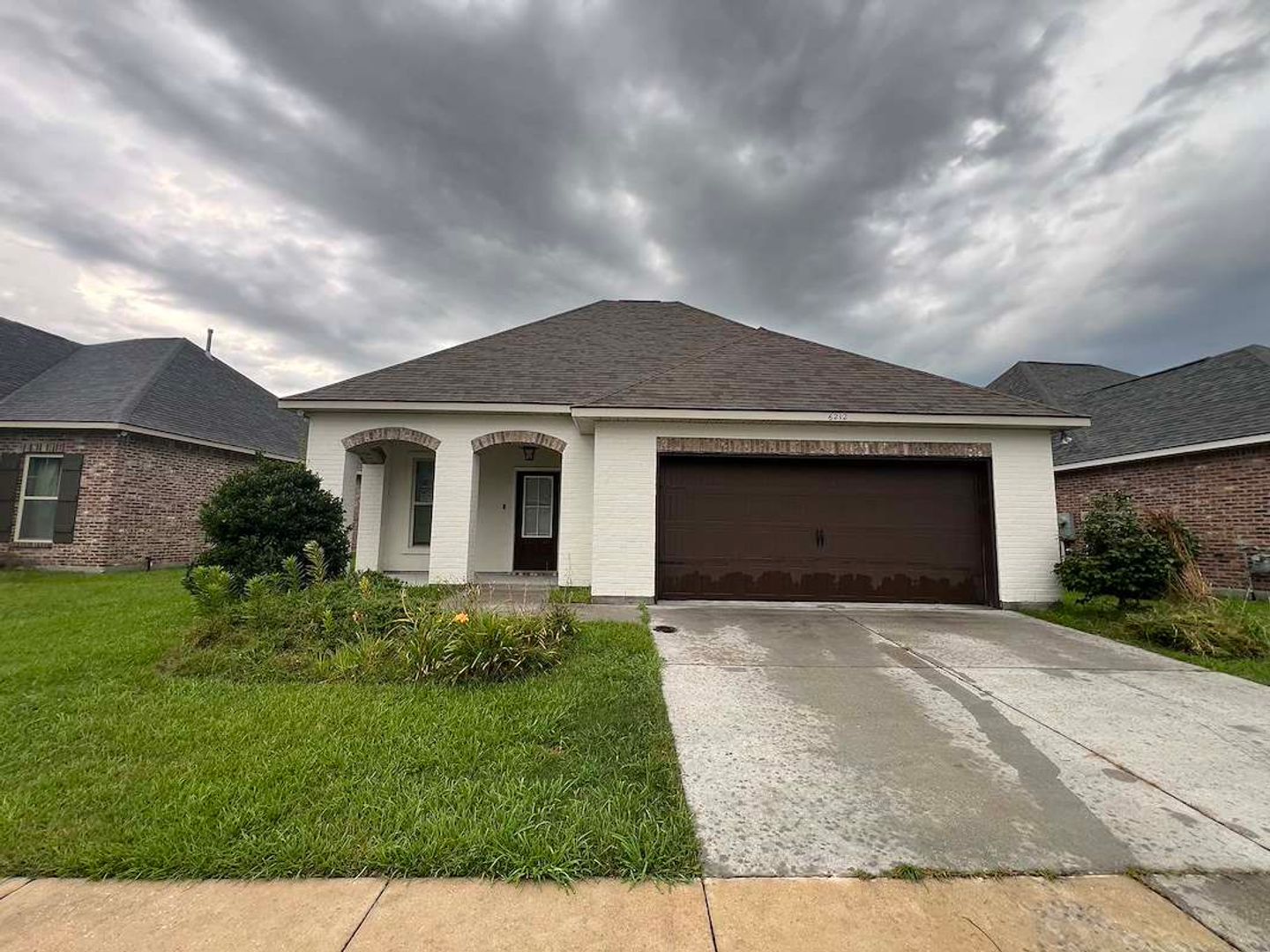 Baton Rouge House: 6212 Lake Edge Dr.
