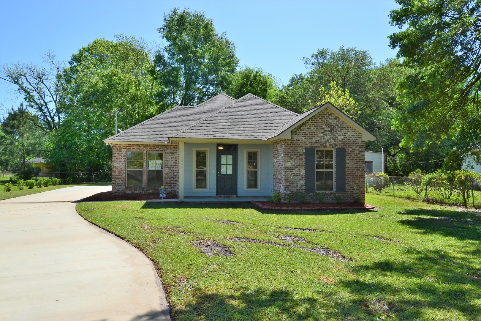 Zachary House: 4836 Rollins Rd.