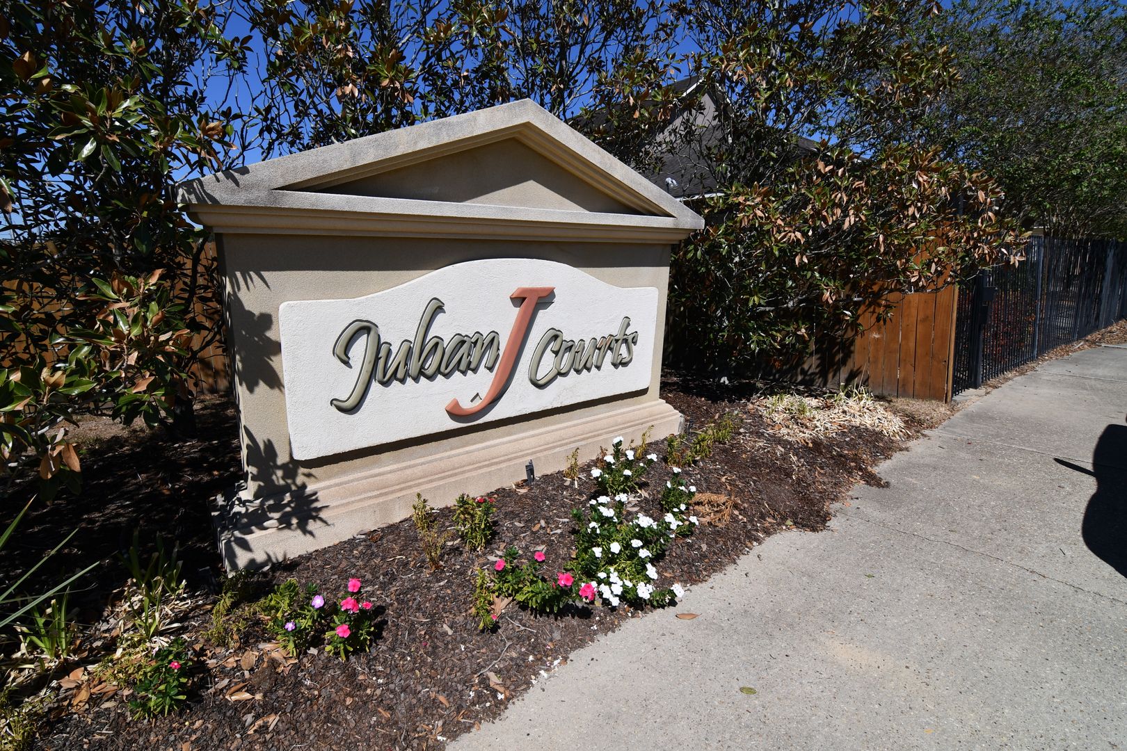 Denham Springs Condo: 8429 Florida Blvd