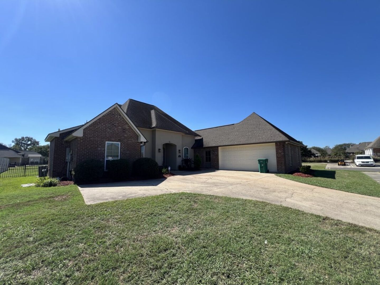 Zachary House: 3020 Twin Lakes Ct.