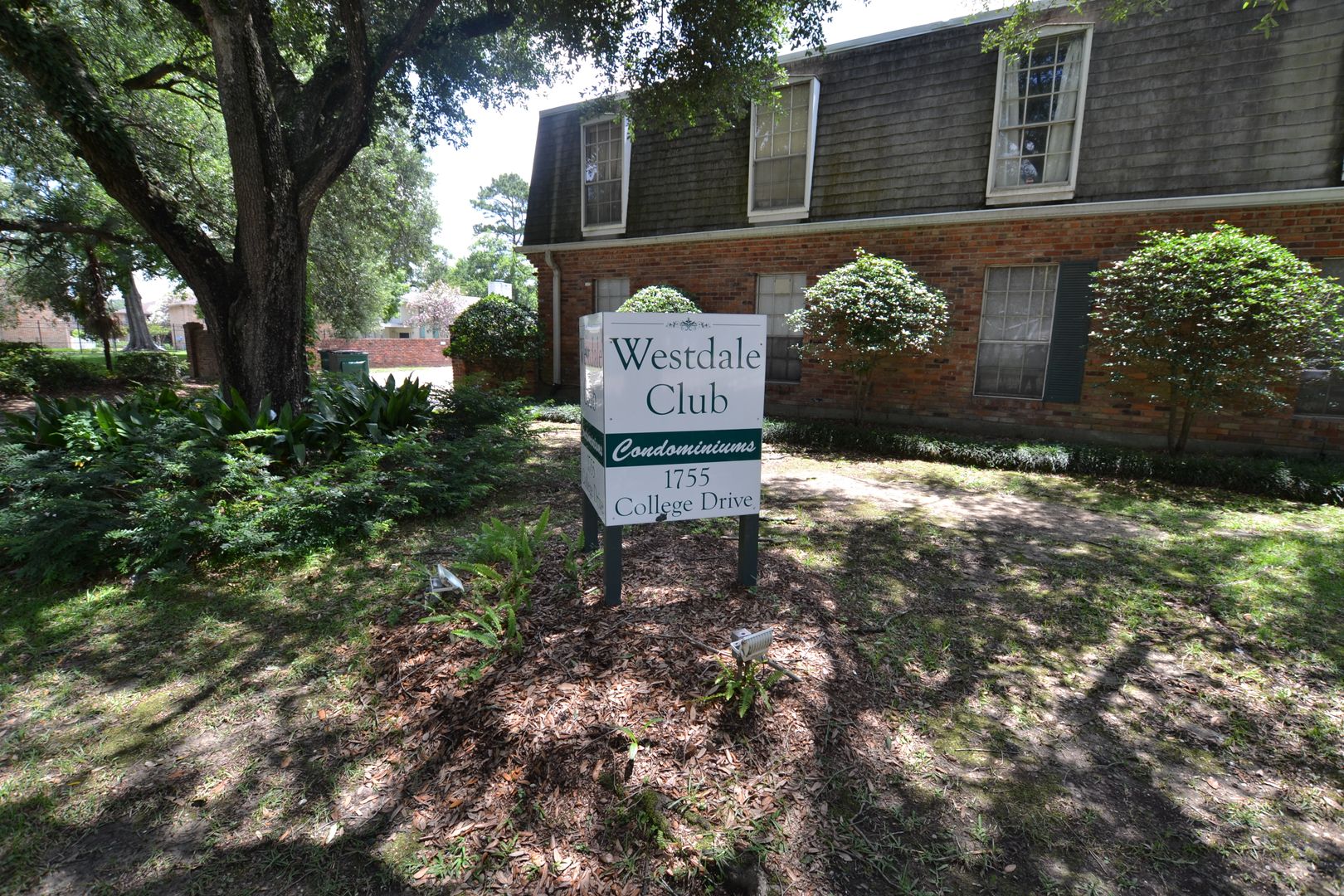 Baton Rouge House: 1755 College Dr #229