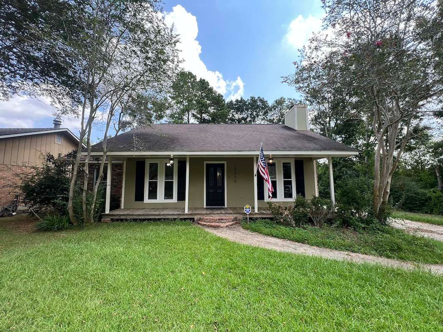 Baton Rouge House: 13235 Country Park