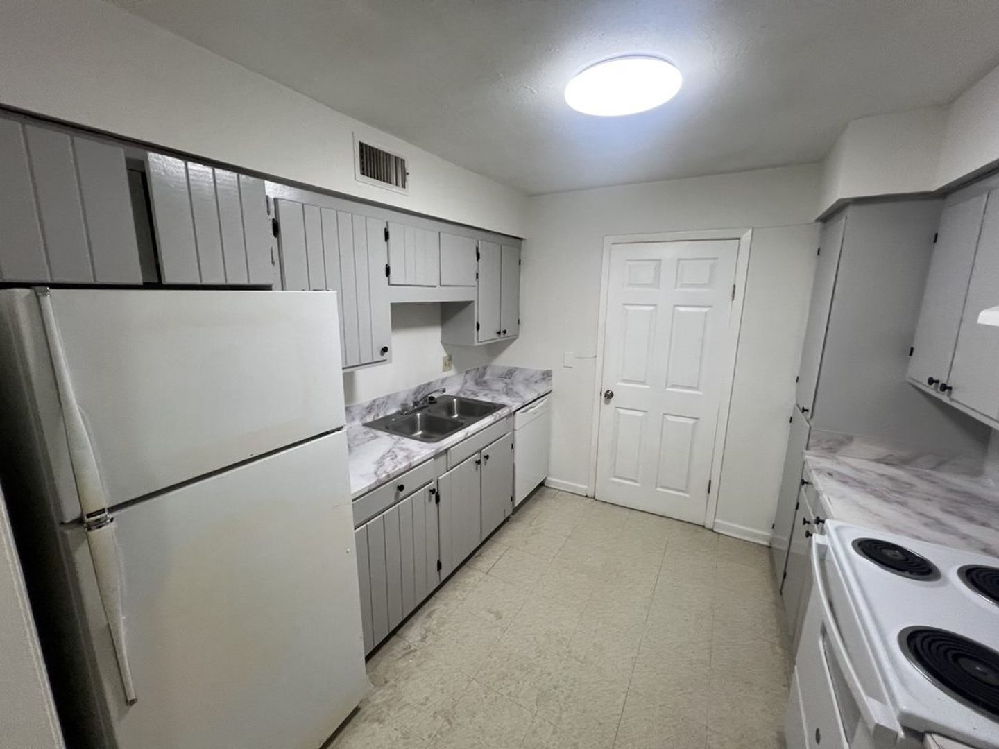 Baton Rouge House: 2150 N. Sherwood Forest