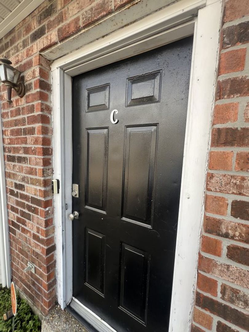 Baton Rouge Townhome: 10062 Jefferson Hwy