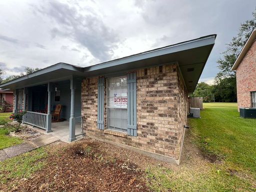 Beautiful 3-Bedroom Duplex in Zachary – Move-In Ready!