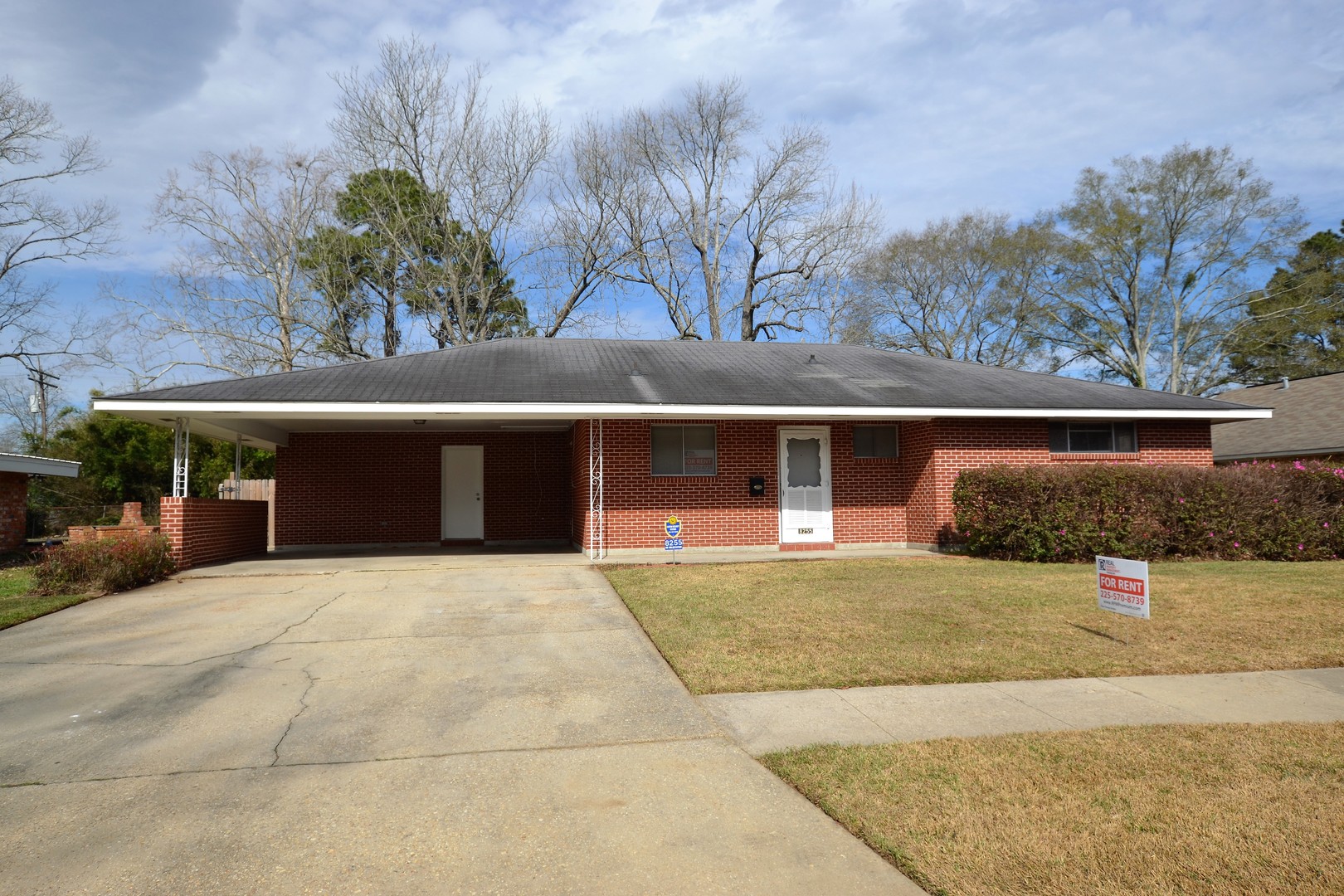 Baton Rouge House: 8255 Queenswood Ct.