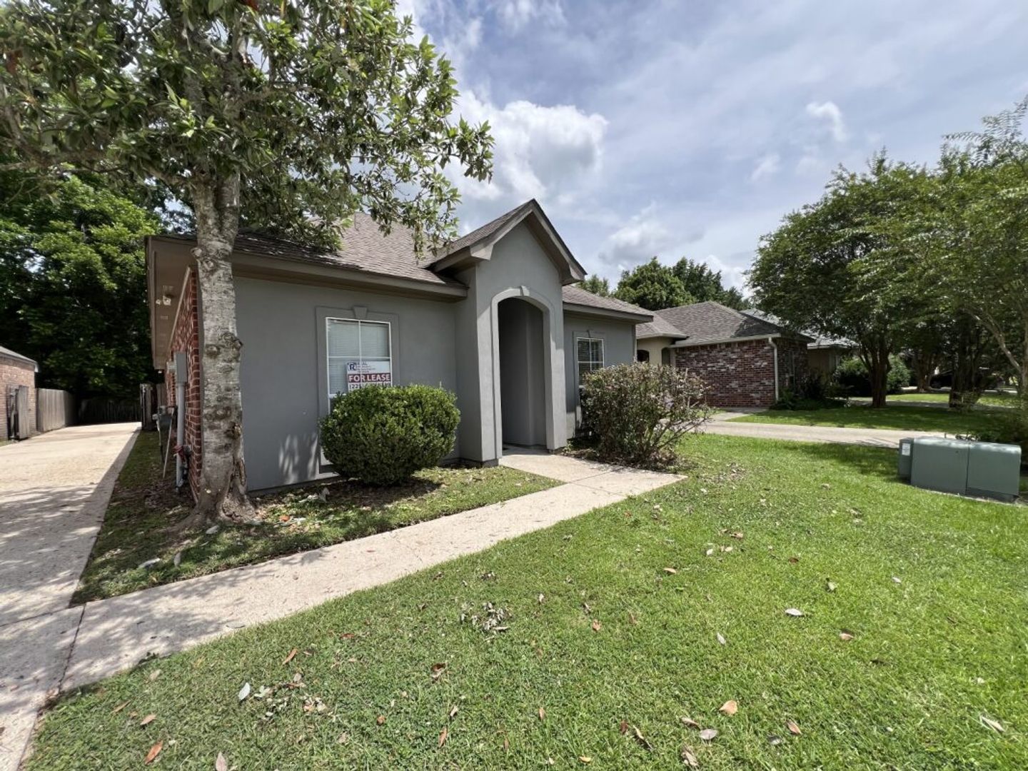 Baton Rouge House: 5557 Arialo Dr.