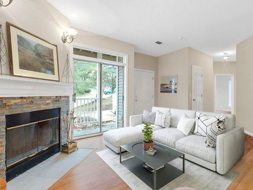 Devon Wood Community 2 Bd 2 Bath Available For Rent Including All Amenities