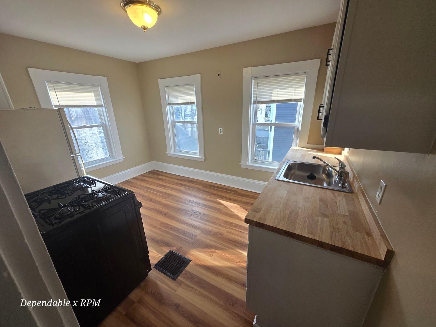 Norwood Condo: 234 Nahantan Street Unit 2