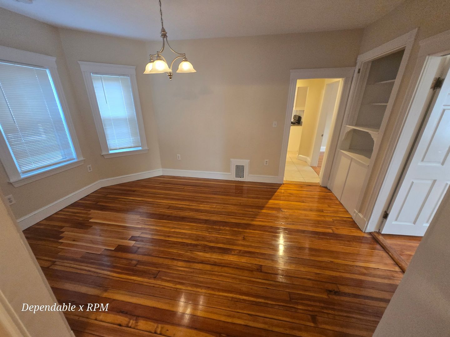 Roslindale Apartment: 3923 Washington Street