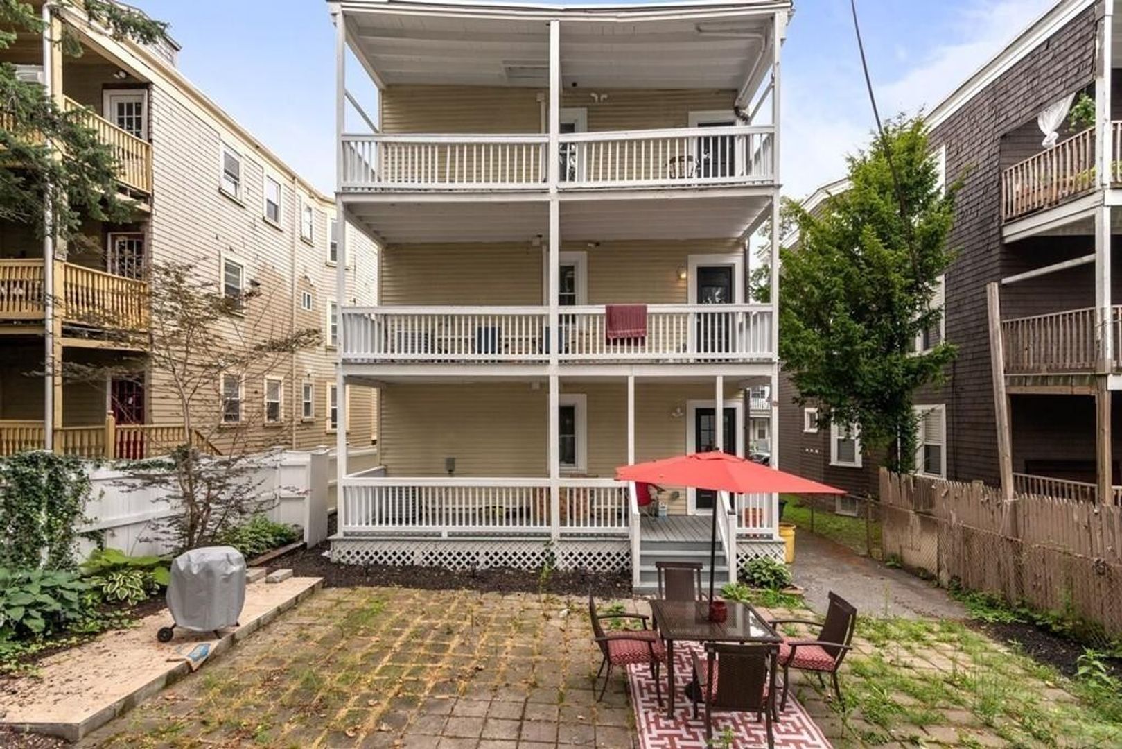 Dorchester Apartment: 389 Centre St