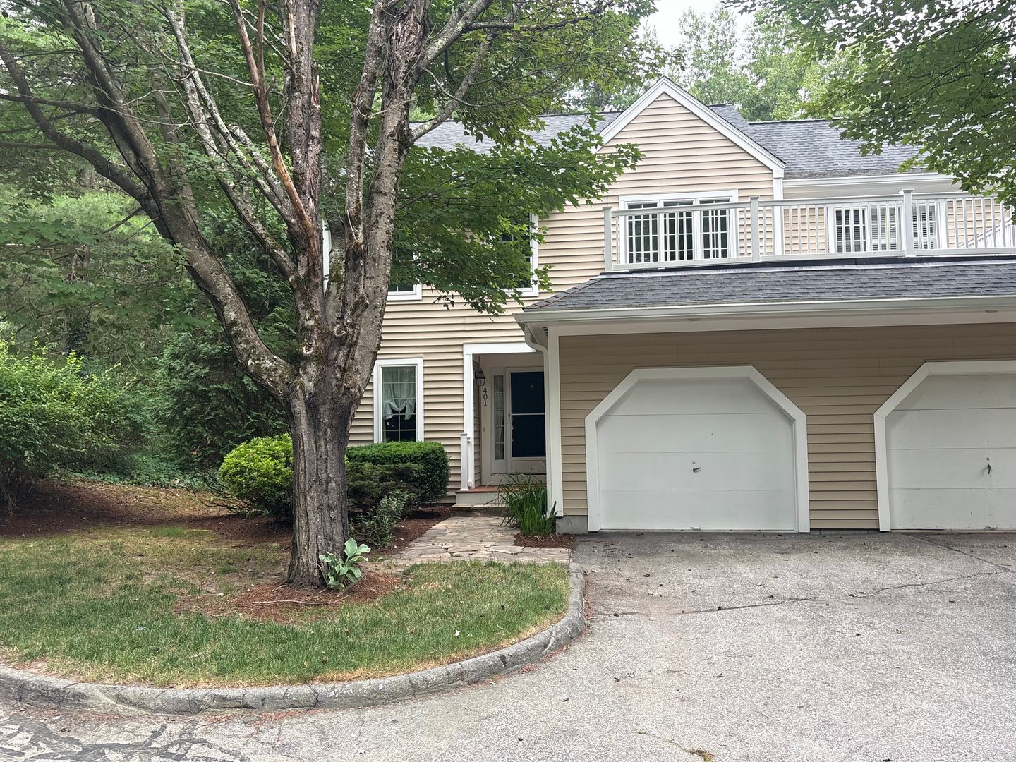 Worcester House: 401 Browning Lane