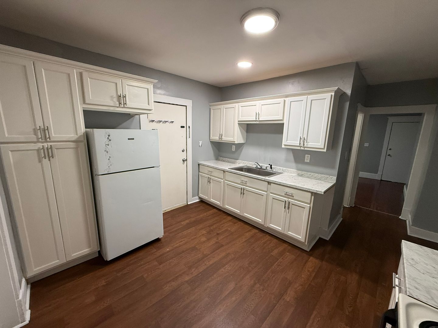 Springfield Apartment: 58 Johnson St