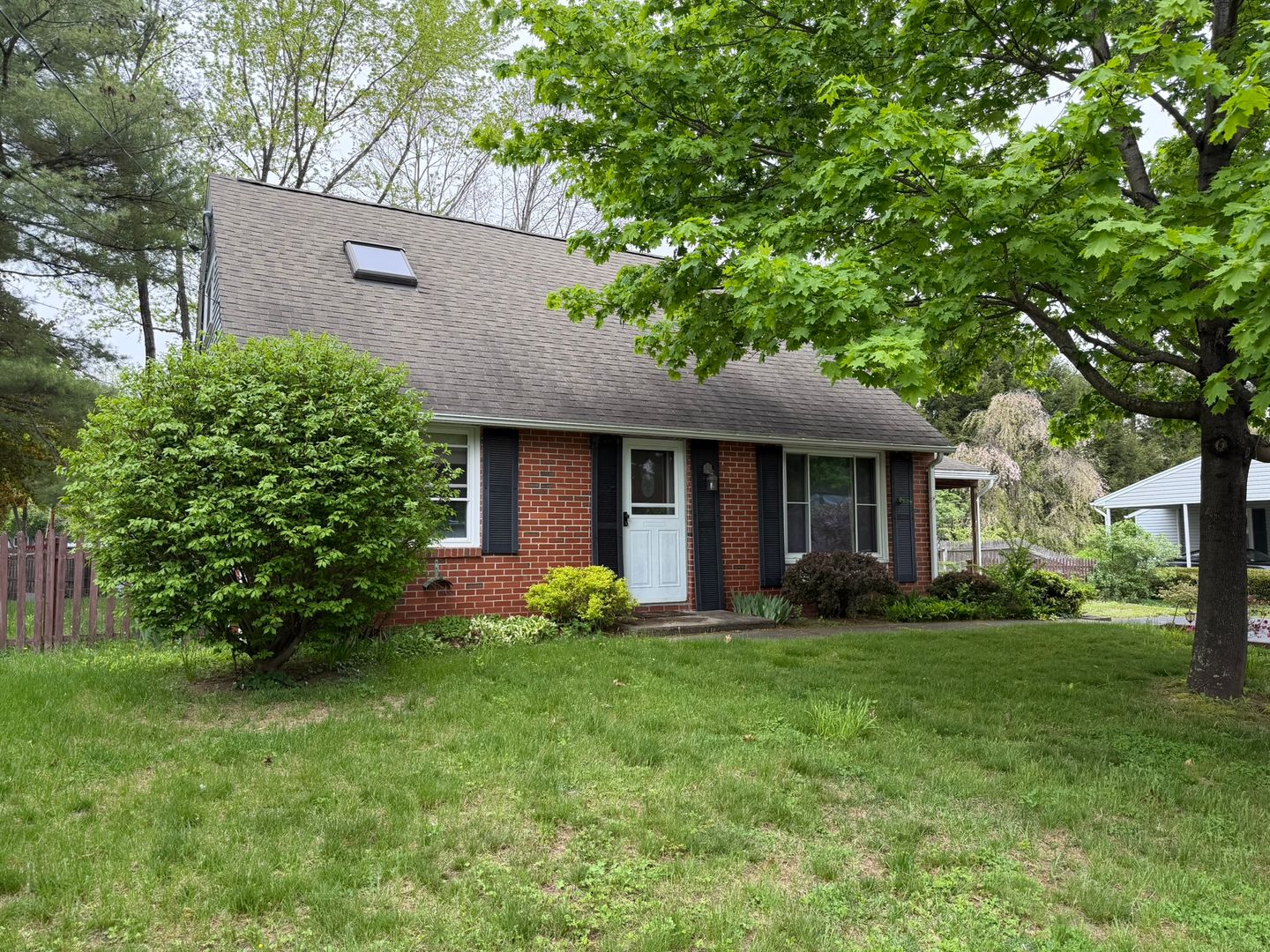 Northampton House: 1195 Burts Pit Rd