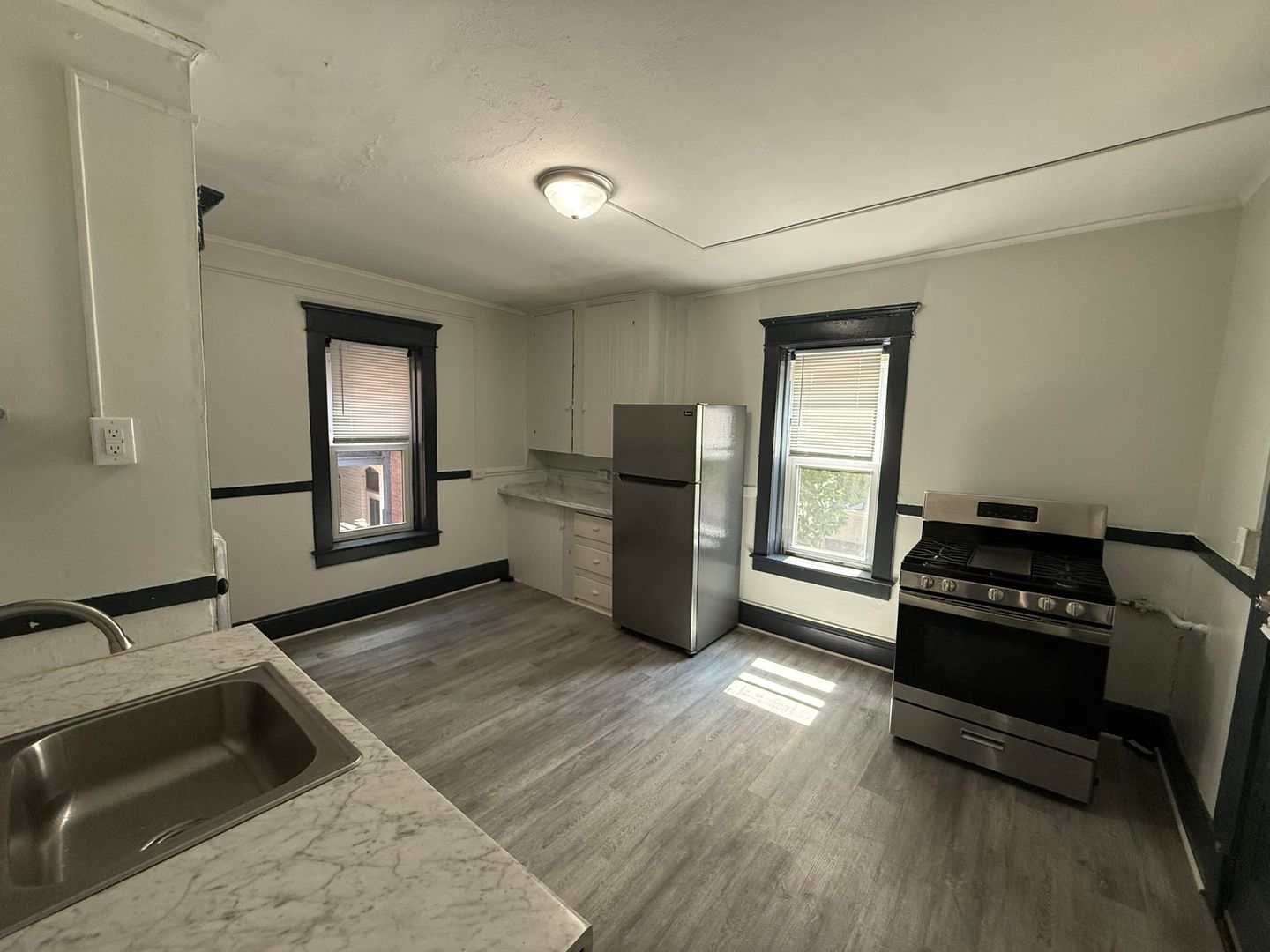 Springfield Apartment: 56-60 Fort Pleasant Avenue