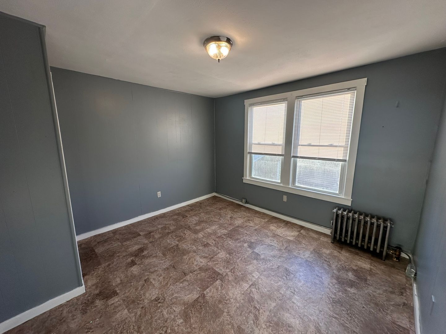 Ludlow Apartment: 305 East St