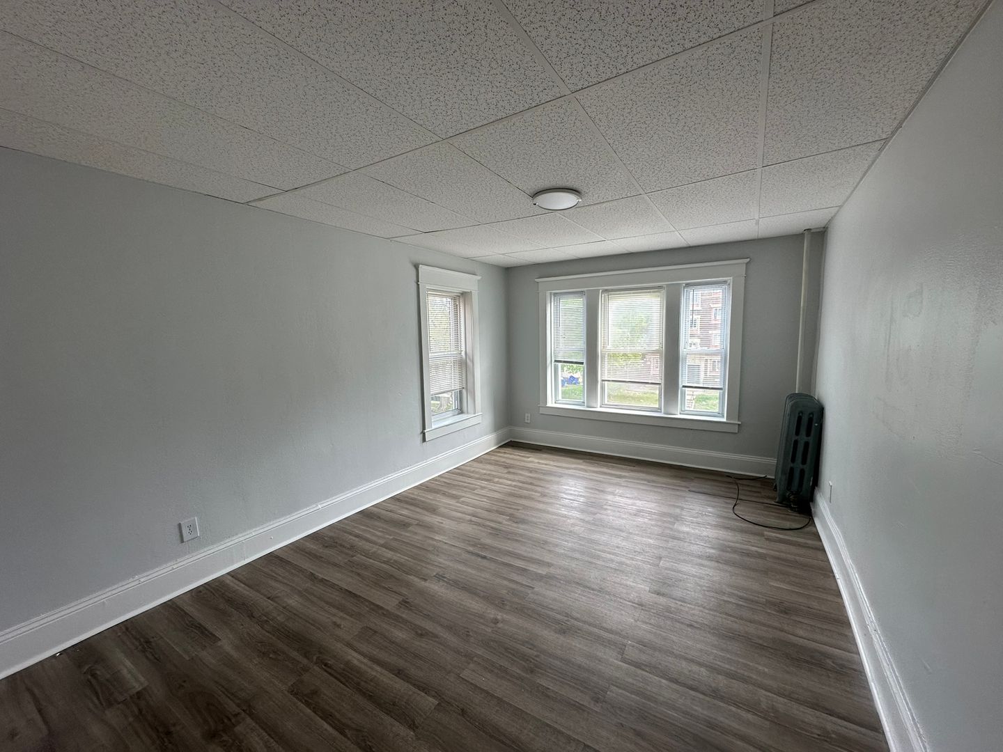 Springfield Apartment: 56-60 Fort Pleasant Avenue