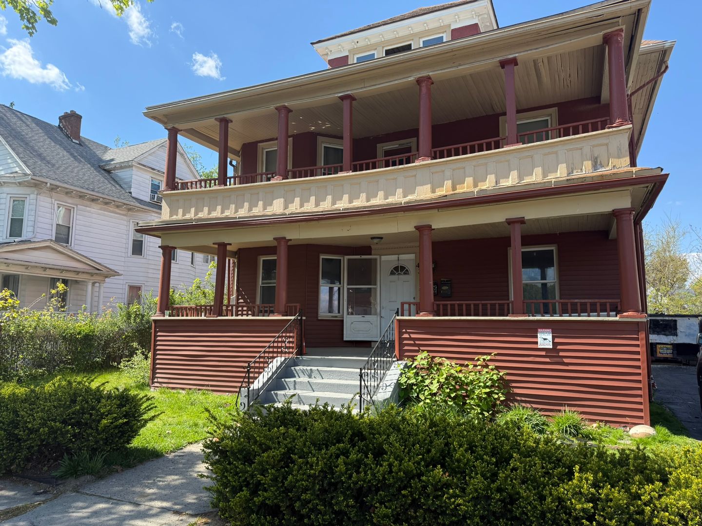 Springfield Apartment: 432 Sumner Ave