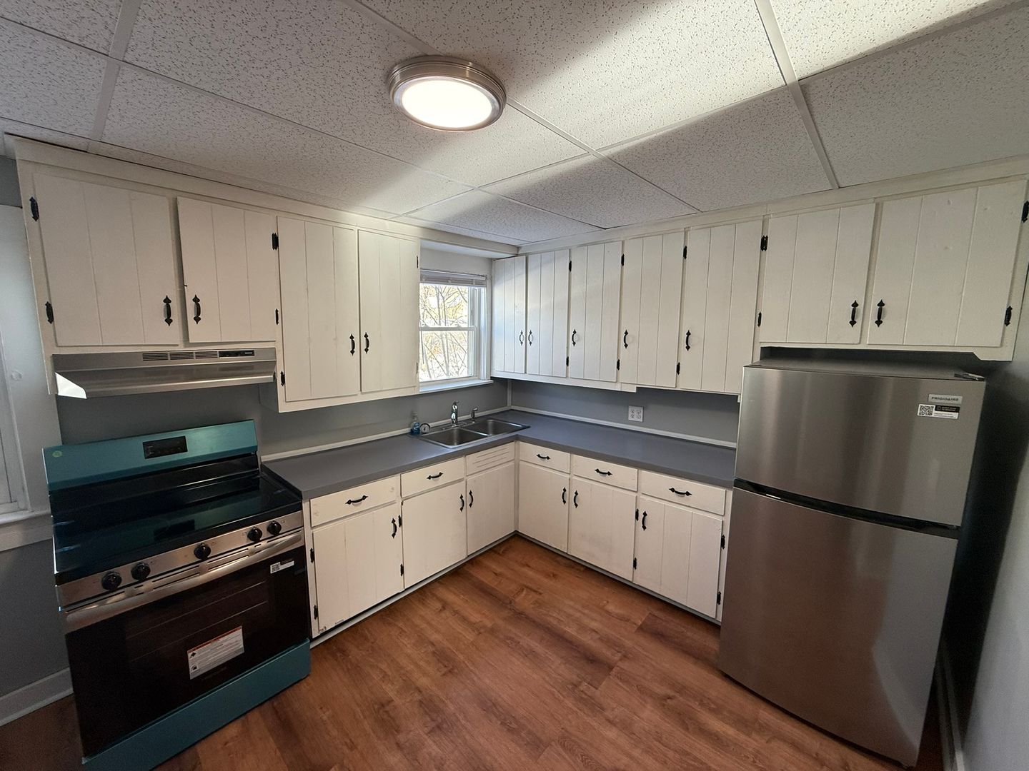 Palmer Apartment: 1295-1307 S. Main St.