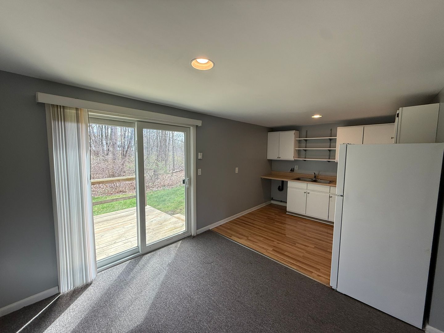 Sunderland Apartment: 22A-22B Hadley Rd.