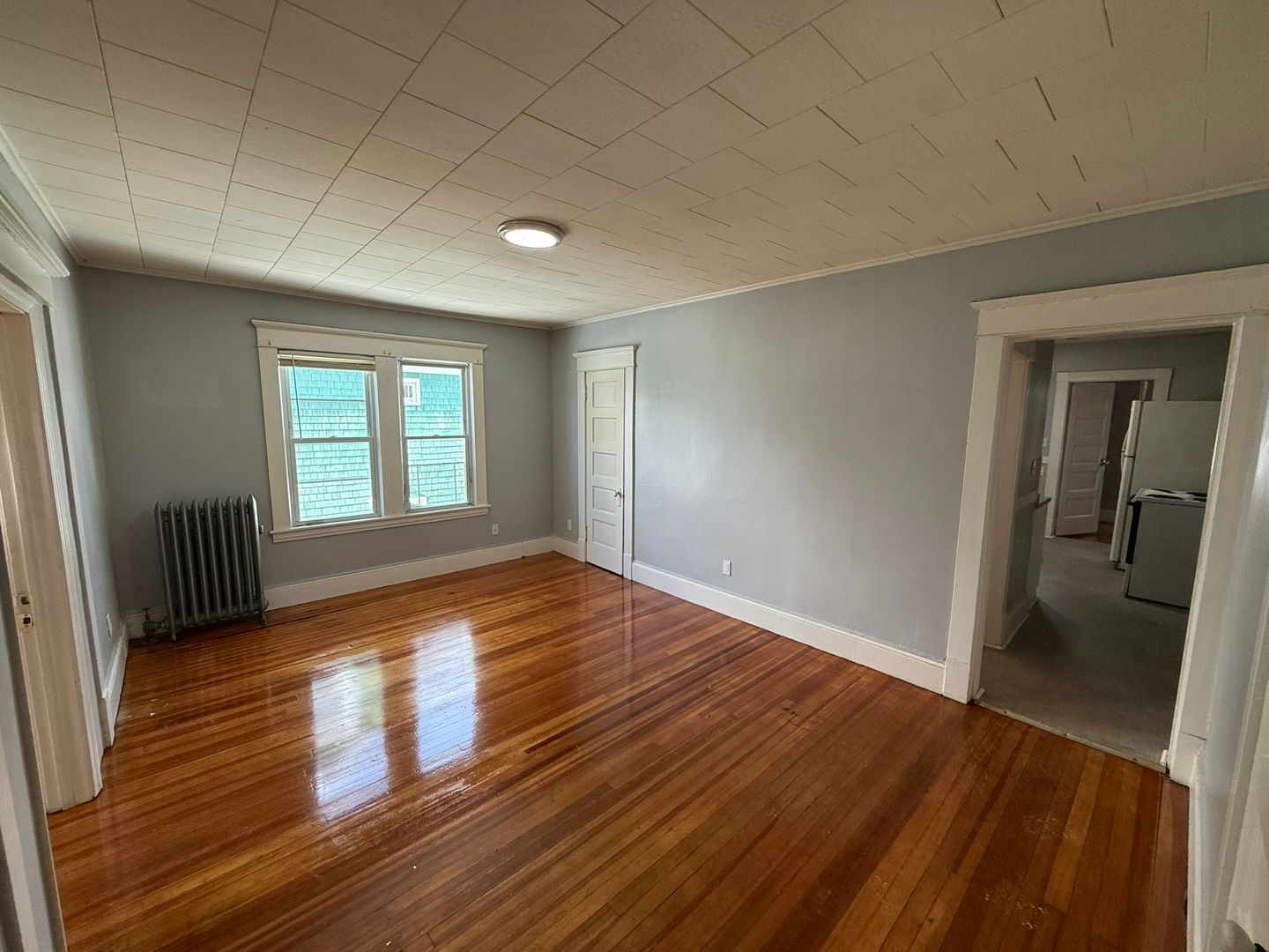 Springfield Apartment: 58 Johnson St