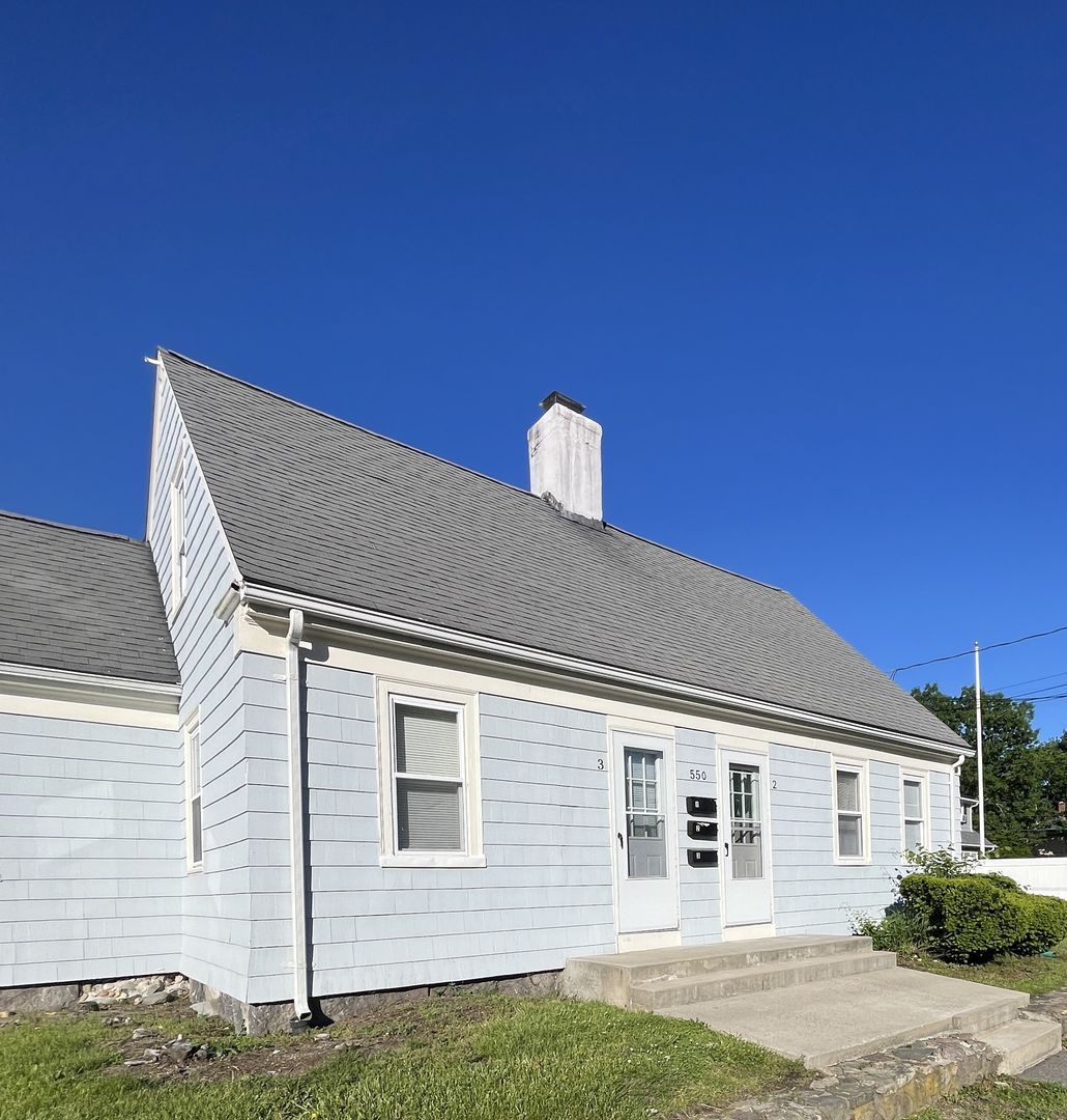 Stoughton House: 550 Park St #2