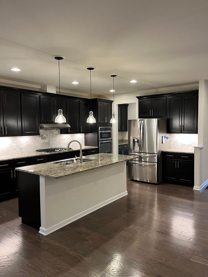 Weymouth House: 170 Stonehaven Drive