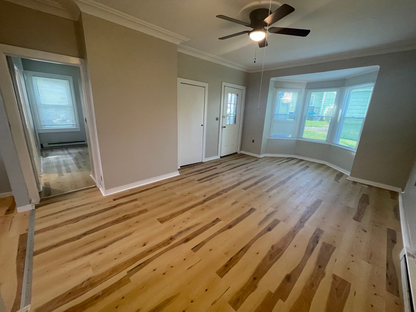Pittsfield Apartment: 9 Daniels Avenue