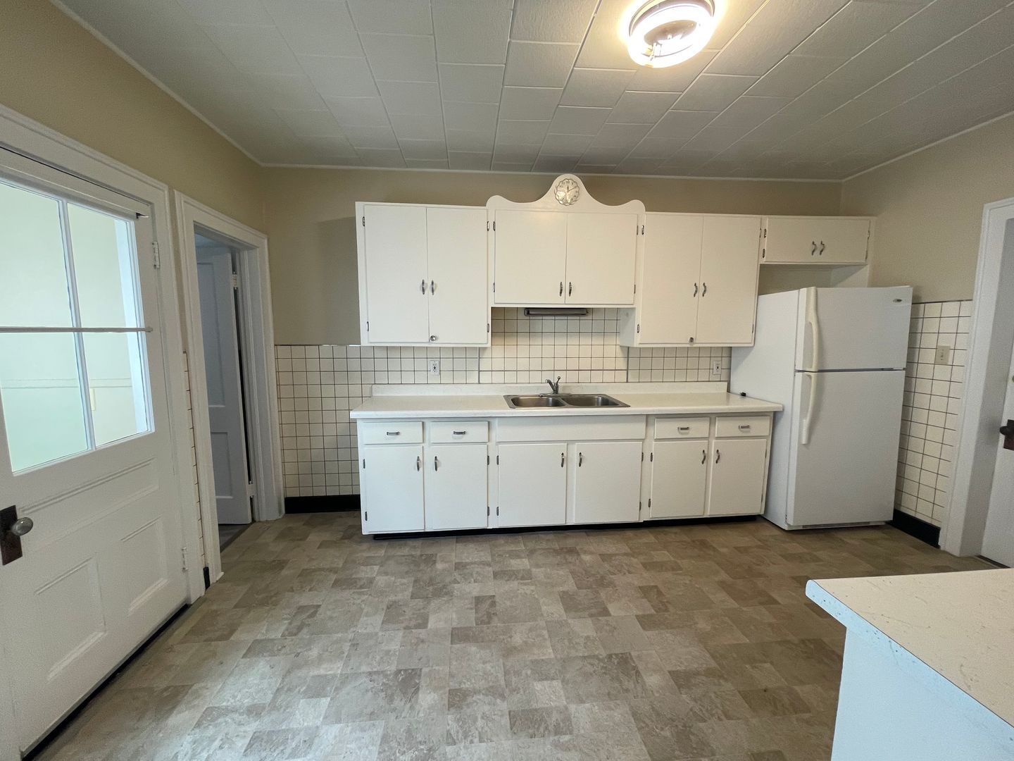 Adams Apartment: 105 Friend Street