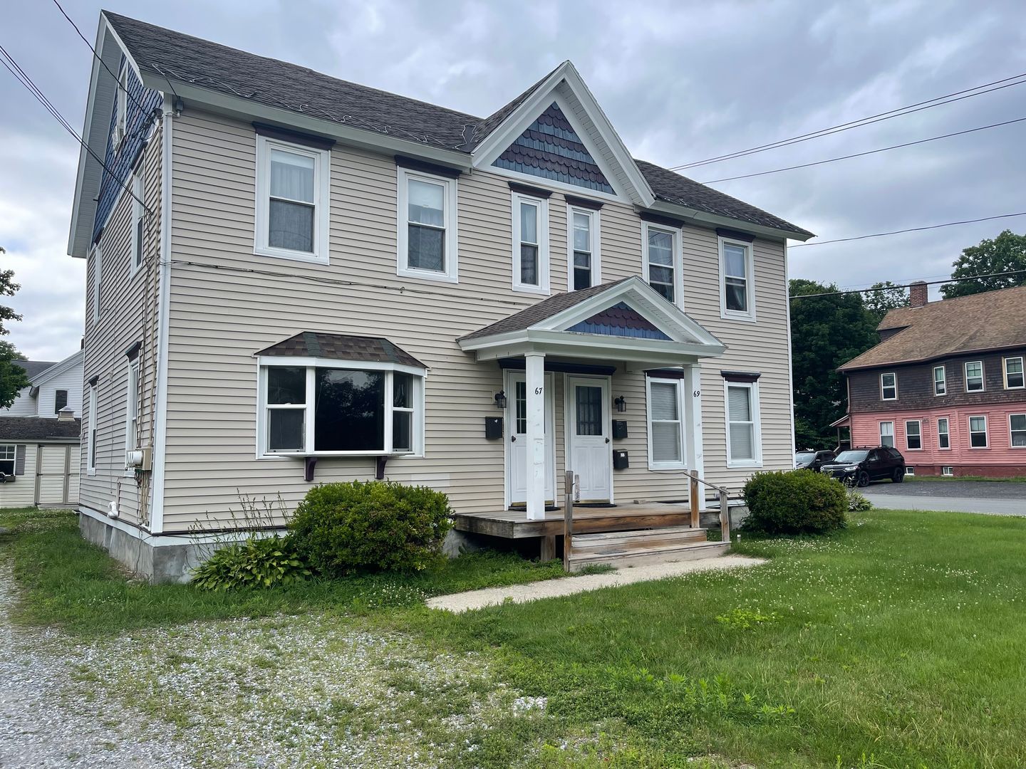Dalton House: 67 Carson Ave