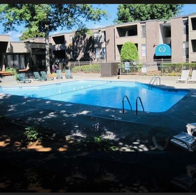 Spacious 1 Bedroom Condo in Desirable Shrewsbury Green