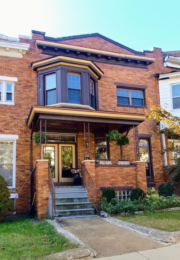 Baltimore Townhome: 819 Brooks Lane