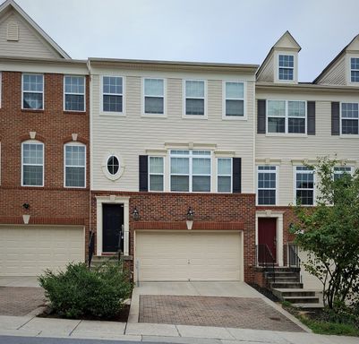 Rarely Avail TH in Fieldstone Farm Community in Laurel – photo 1