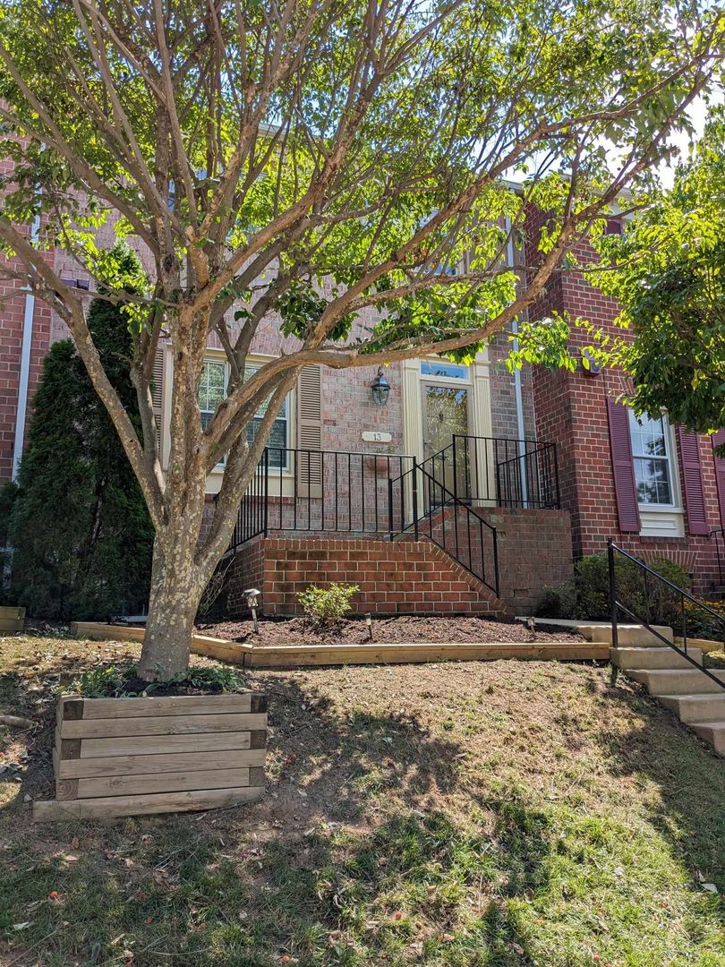 Lutherville Timonium Townhome: 13 Aliceview Ct