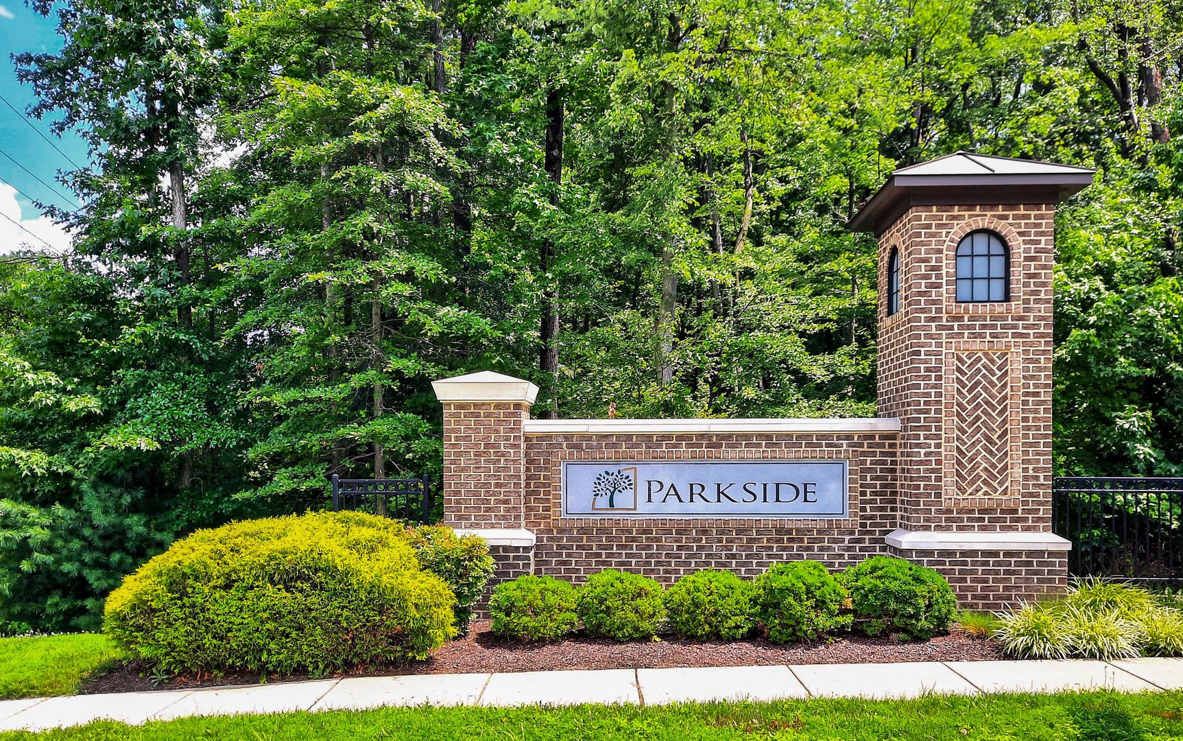 3BR/3BA TH with Luxury Upgrades + Tesla Charger – Parkside Community