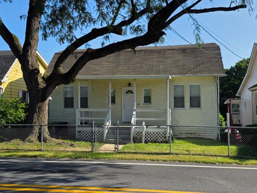 4 Bedroom Rental – 505 North Point Road, Baltimore, MD 21224