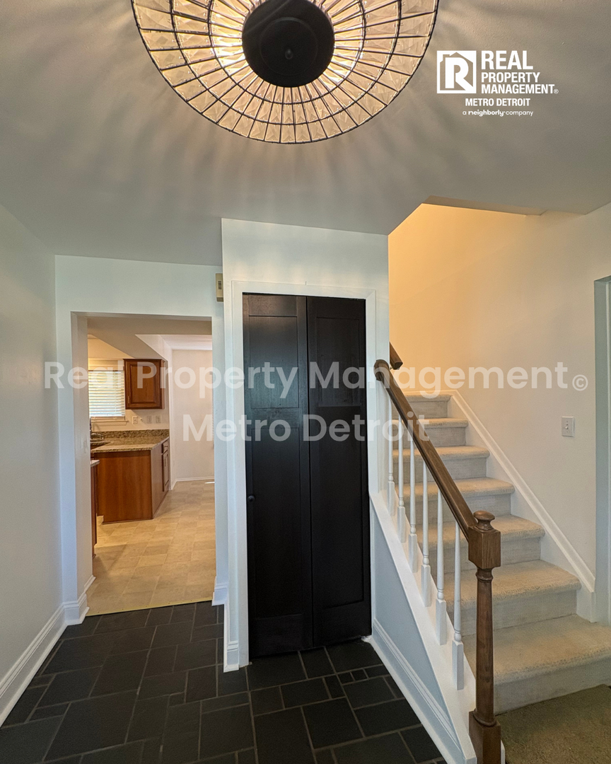 3028 Caswell Drive 3 of 12