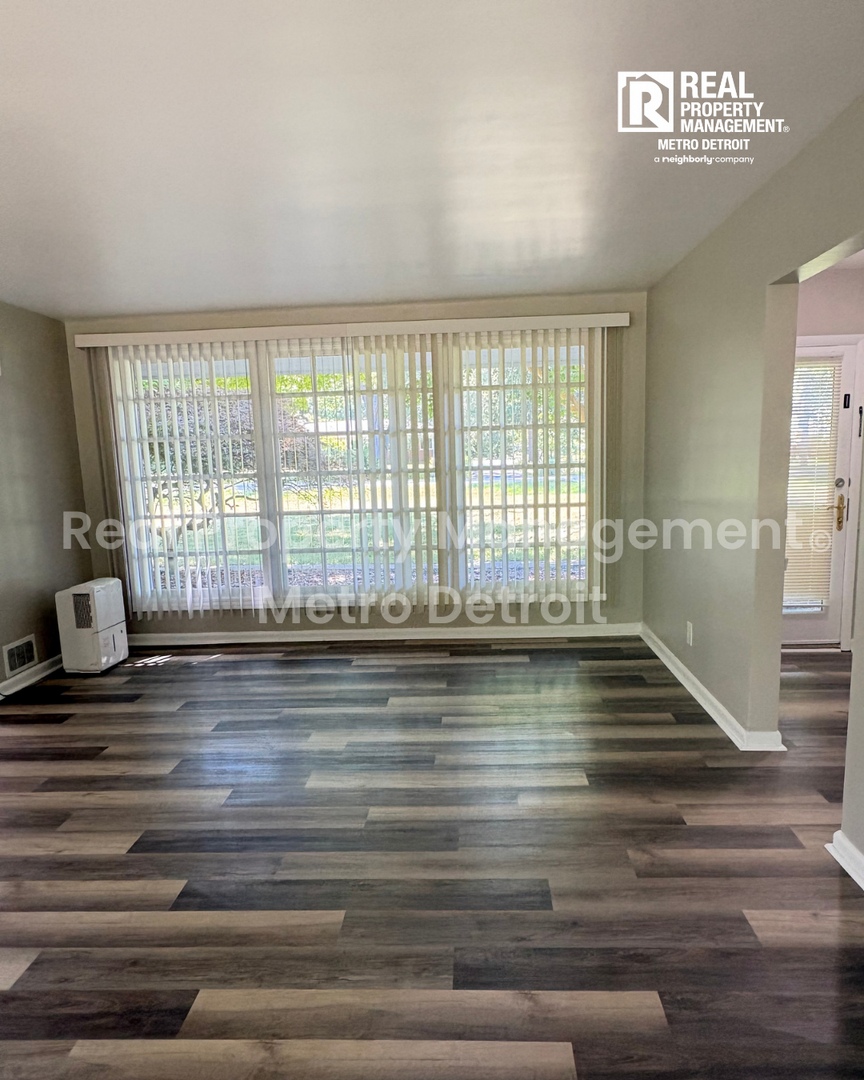 32505 Bellvine Trail 3 of 12