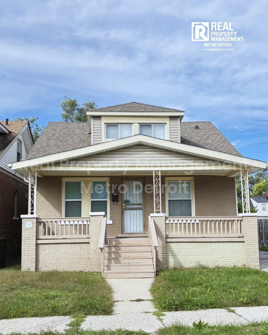 Detroit House: 15859 Santa Rosa Drive