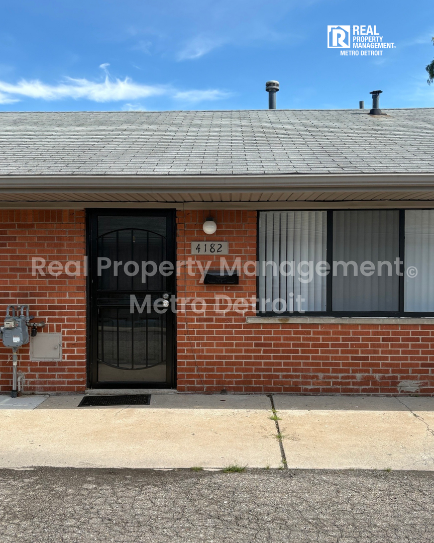 Lincoln Park Condo: 4182 Drouillard St