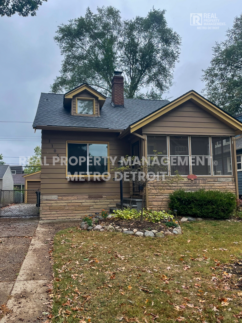 Royal Oak House: 1105 E 5th Street