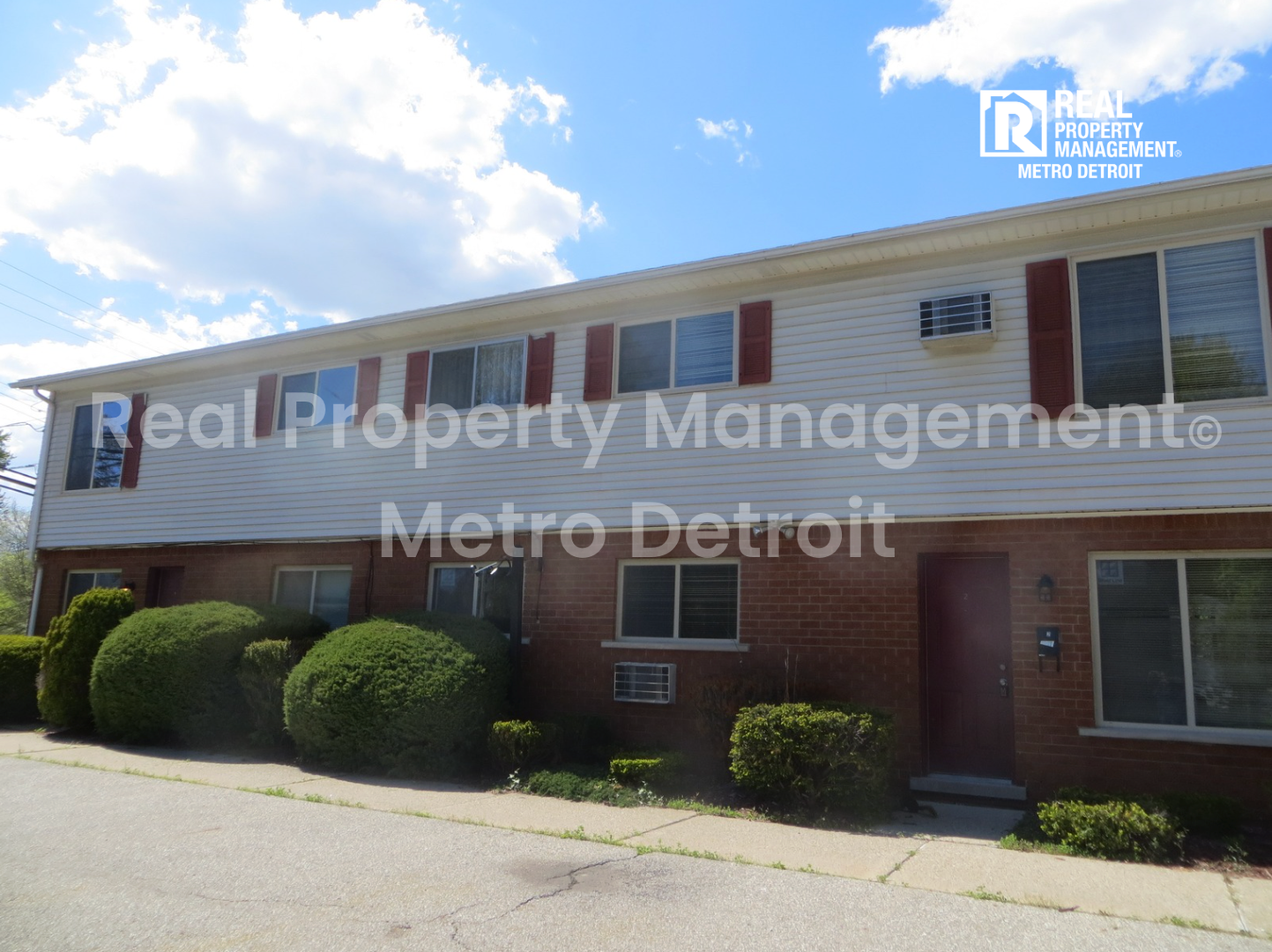 New Baltimore Apartment: 36241 Hathaway St