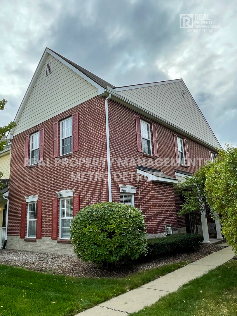 Southfield Condo: 17699 Windflower Dr