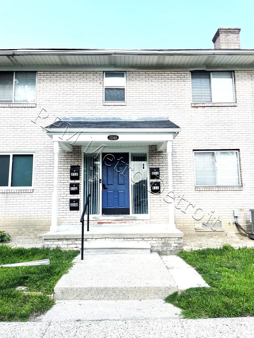 Oak Park Condo: 22148 Dante St Unit #211