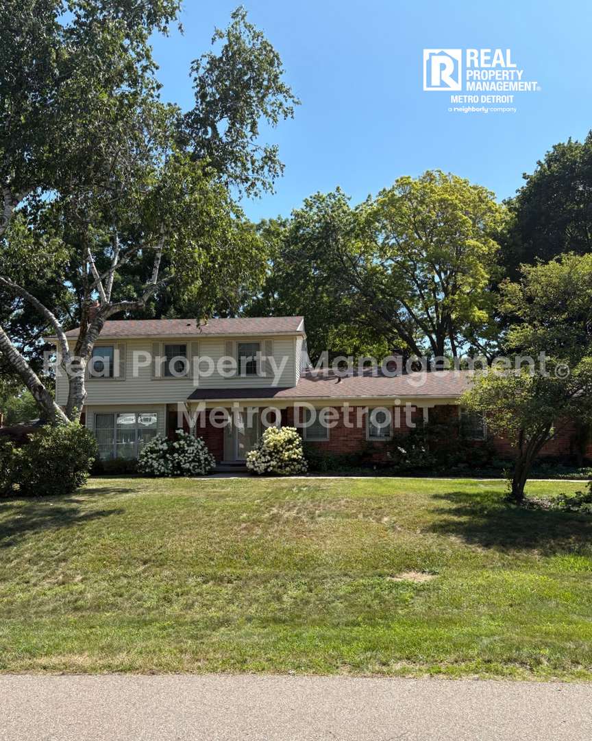 Troy House: 3028 Caswell Drive