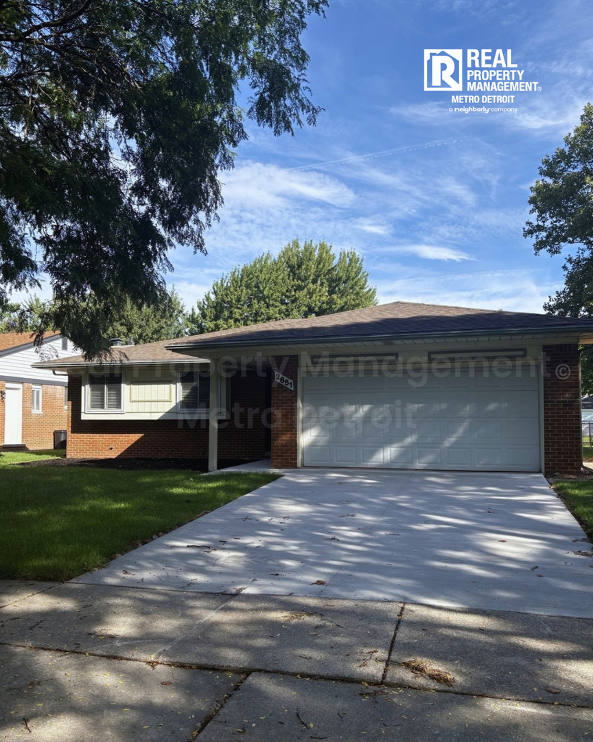 Troy House: 2651 Arrowhead Drive